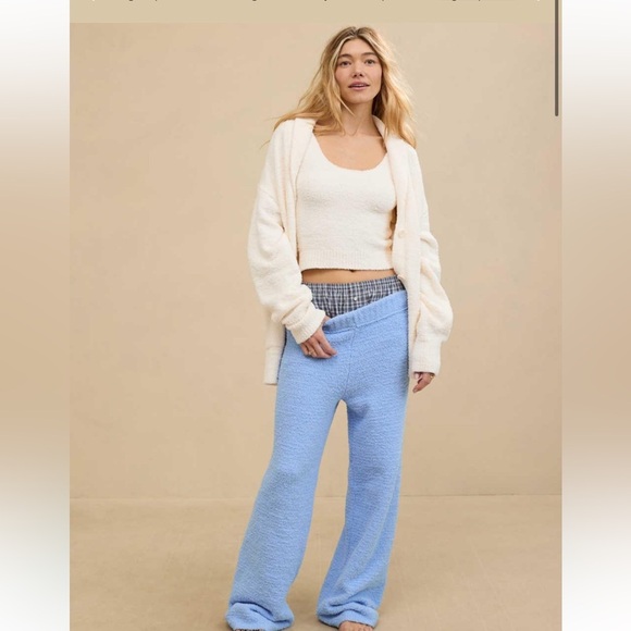 Aerie Marshmallow Hoodie and Matching Marshmallow Trousers - Picture 3 of 8